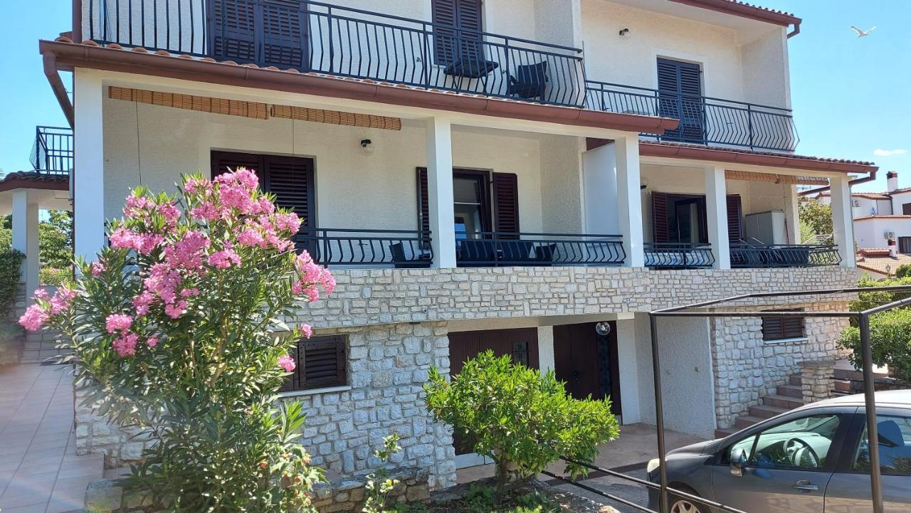 Apartments Nina, Pinta & Santa Maria Nova Vas  Luaran gambar